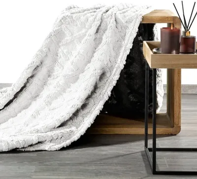 Obrázek produktu pro KWARKO měkká deka bílá 200x220 s kostkovaným vzorem