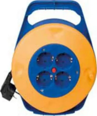 Produktbild von Kabeltrommel 10m 3x1,5 mit 4 zweipoligen Steckdosen mit seitlichem t/t solera