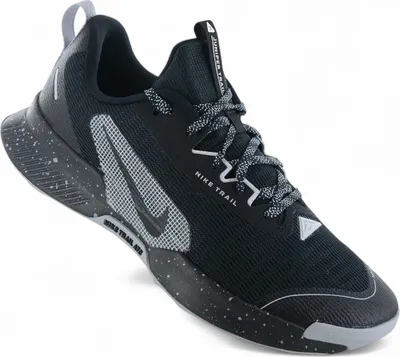 A single black Nike Juniper Trail 3 shoe is shown against a white background.