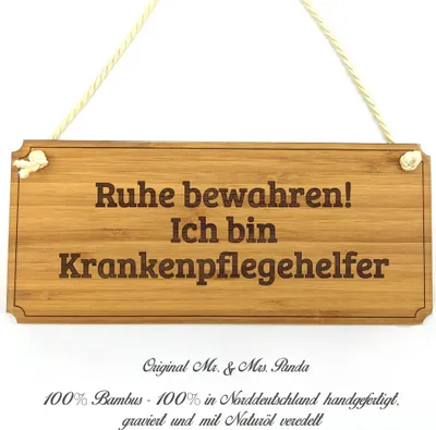 Produktbild von Mr. & Mrs. Panda Firmenschild Krankenpflegehelfer - Geschenk, wandtafel, Schild, Landhaus, Graviert, Berufsschule, Hinweisschild, Geschenkidee, Werbeschild, Wegweiser
