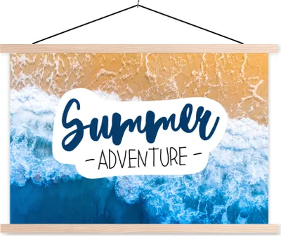 Produktbild von MuchoWow® Textilposter Strand - Meer - Zitat - Sommer 120x80 cm mit holzfarbenen Rahmen - Aufhängeset