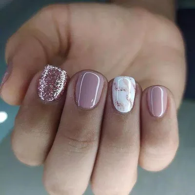Produktbild von Famanu Kunstnägel 24 Stück - Glitzer Acryl Nägel für Frauen und Mädchen - Kurz und Viereckig