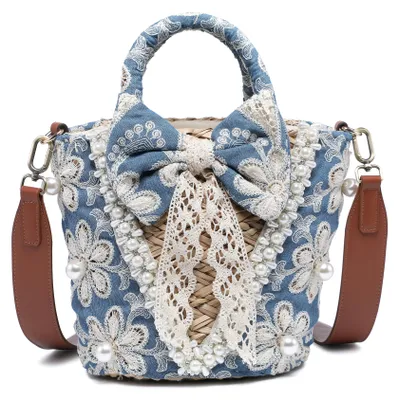 Productafbeelding van Emmertas voor dames, katoen, blauw jeans, model Marcella, met kant en parels