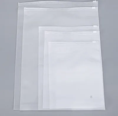 Obrázek produktu pro INF Samouzavíratelné matné úložné sáčky, balení po 50 kusech M