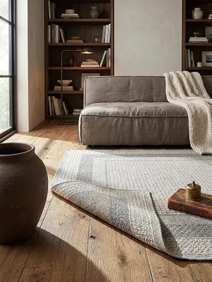 Teppich Grau rechteckig Editorial Styling_#sku_BARK503119381170-BARK503119381171-BARK503119381172#