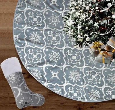 Produktbild von Famanu Weihnachtsbaumdecke mit Schneeflockenmuster - Grau, 122 cm