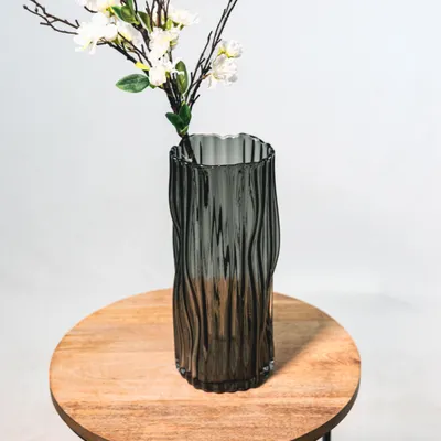 Produktbild von Design Blumenvase aus Glas Hugo Ø 12 x 30cm - smoke Tisch-Deko Kristallglas Glasvase