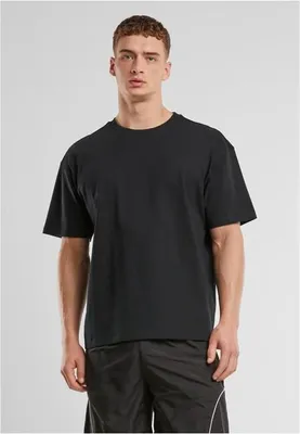 Imagen del producto de Camiseta de hombre Urban Classics Heavy Basic, corte holgado, color - talla 5XL
