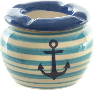 Produktbild von Maritimer Aschenbecher mit gestreiftem Muster, blau und weiß
