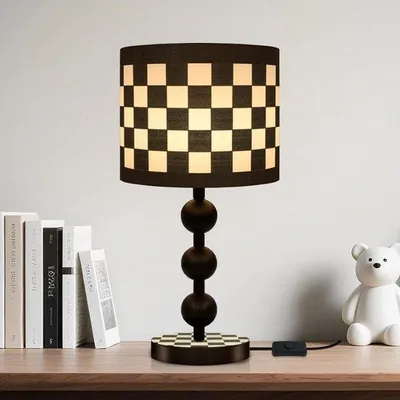 Zdjęcie produktu dla Nowoczesna lampka biurkowa LED z abażurem w stylu mozaiki - 49 cm, idealna do biura i sypialni