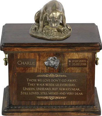 Zdjęcie produktu dla Staffordshire Bull Terrier, Staffik, Staffi III - urna na prochy psa, urna ze statuetką, personalizowana urna na psie prochy marki Art-Dog