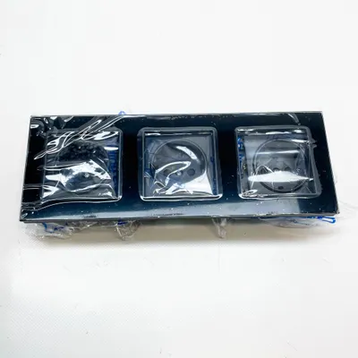 Produktbild von PANGTZEEN Schuko Steckdose, 3-fach, Unterputz, 16A, Glasrahmen, schwarz, ideal für Wohnzimmer, Schlafzimmer, Küche, Büro.