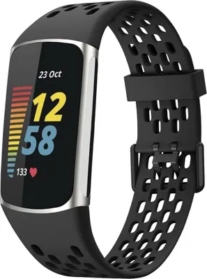 Productafbeelding van imoshion Siliconen sport bandje met gesp voor de Fitbit Charge 5 / 6 - Zwart