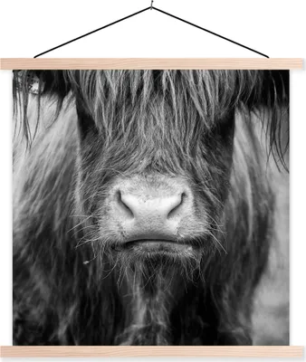 Produktbild von MuchoWow® Textilposter Schottisches Hochlandrind - Kuh - Schwarz - Weiß - Tiere 60x60 cm mit holzfarbenen Rahmen - Wanddekoration