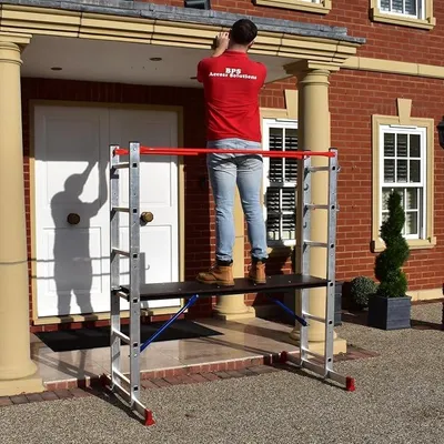 Obrázok produktu pre Hliníková viacúčelová strieška | Nastaviteľná konštrukcia 5 v 1 | Stúpadlová strieška | Pracovná plošina | Nosnosť: 150 kg | Gumové nožičky |  EN131