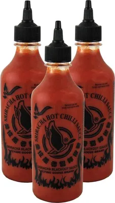 Produktbild von [ 3x 455ml ] FLYING GOOSE Sriracha Hot Chilli BLACKOUT Sauce / EXTREMELY HOT Chilisauce