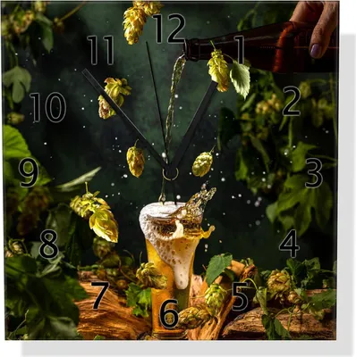 Produktbild von Wallario Design Wanduhr Braukunst - Hopfenkaltschale aus Echtglas, Größe 30 x 30 cm
