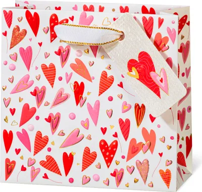 Produktbild von Geschenktüte Tasche klein CD-Format Red hearts by Turnowsky rote Herzen Kraftpapier mit Goldprägung Liebe