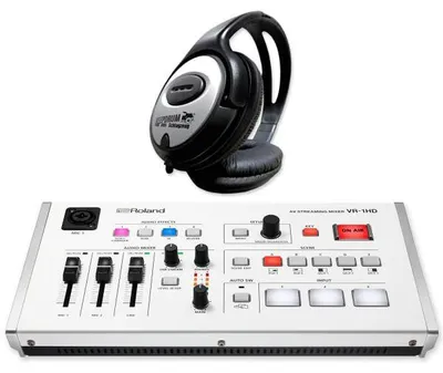 Produktbild von Roland Streaming Mixer VR-1HD mit Kopfhörer