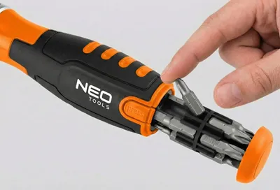 Produktbild von NEO TOOLS Ratschenschraubendreher mit Bit-Magazin im Griff 12-teiliges Bit Set CrV Stahl Magnetisch Ergonomischer 2-Komponenten-Griff
