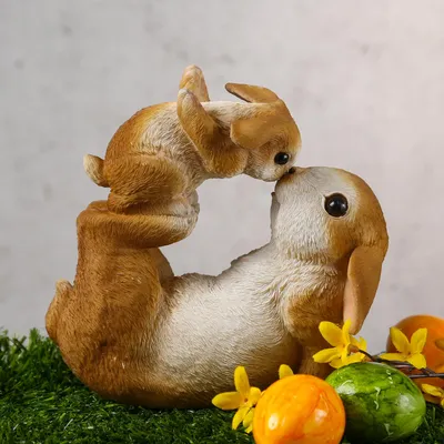 Produktbild von Spielende Hasen - liegend - Osterhasen - Dekofigur - H: 16,5cm - Polyresin - braun