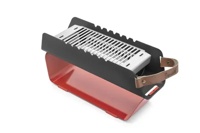 Image de FAVILLA FUMO Barbecue mobile au charbon (48×17×11 cm) Rouge – 2-en-1 avec grille inox & support à brochettes – Sac de transport inclus
