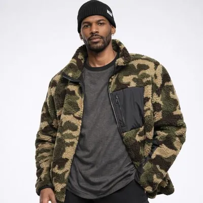 Zdjęcie produktu dla Kurtka Bunda Urban Classics z polaru typu sherpa w kamuflażu drewnianym – rozmiar XL