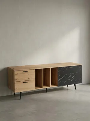 Gesamtbild des designstarken Fernsehunterschranks mit geöffneten Fächern demonstriert das intelligente Stauraumkonzept für das Wohnzimmer_#sku_SAFWL6.821#