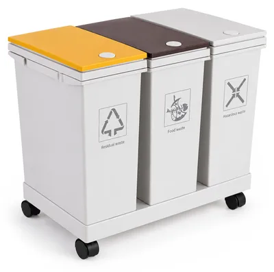 Immagine prodotto di Contenitore per rifiuti Relaxdays, con 3 scomparti, capacità 3 x 12 litri, struttura con ruote, portabuste, coperchio a pressione, plastica, sistema di raccolta differenziata, colore bianco, Immagine generata dall'IA