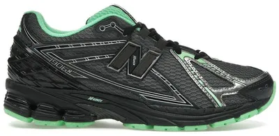 Immagine prodotto di New Balance 1906R, colore Dark Silver Metallic e Lab Green, taglia EU 38.5