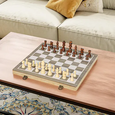 Produktbild von Holz Schachspiel klappbar, Schach und Dame Set 2-in-1, Brettspiel Koffer Walnuss  |  Metallschloss  |  0,9 kg  |  38,5 x 38,5 cm