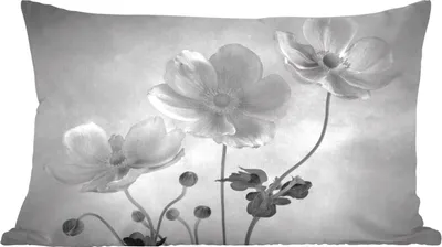 Produktbild von MuchoWow® Zierkissen Sofakissen Wohnzimmer Dekokissen 50x30 cm Stilleben - Schwarz und Weiß - Blumen - Wohnzimmerdekoration - Polster mit Photo