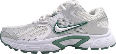 Produktbild von Nike V5 RNR Damen Sportschuh in Weiß, Größe 5.5
