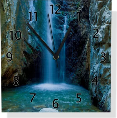 Produktbild von Wallario Design Wanduhr Wasserfall bei Sonneneinfall aus Aluverbund, Größe 30 x 30 cm