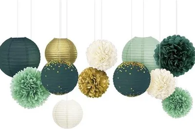 Produktbild von Grüner Hochzeitsschmuck-Set mit 12 – Grün & Gold Papier-Pompons und Laternen – Party-Schmuck für Hochzeit, Babyfeier & Geburtstag