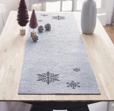 Produktbild von Tischläufer "Schneeflocke" aus Filz in grau, 40x140 cm, Mitteldecke