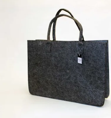 Produktbild von Tasche für Kaminholz aus dunkelgrauem Filz 50x35x27cm