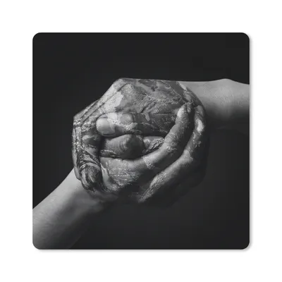 Produktbild von MuchoWow® Mauspad Mousepad Erde - Hand - Schwarz - Weiß 30x30 cm - Mousepads - Maus Mat - Pad - Mausunterlage - Gaming