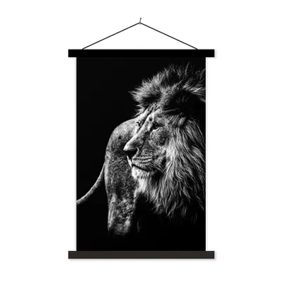 Produktbild von MuchoWow® Textilposter Tiere - Wild - Löwe - Schwarz - Weiß 40x60 cm mit schwarzem Rahmen - Wanddekorationen