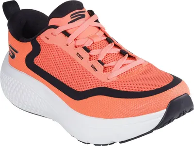 Produktbild von Skechers WIP 246086-RDBK in Red Textile/Black/White Trim color size 41