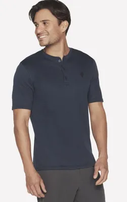 Produktbild von SKECHERS Herren T-Shirt GOKNIT PIQUE Henley Blau XXL