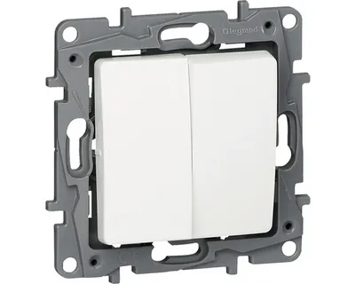 Obrázok produktu pre Vypínač Legrand Niloe 764502 dvojitý striedavý r. 6+6 biely