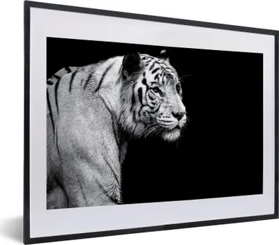 Produktbild von MuchoWow® MuchoWow® Gerahmtes Poster Tierprofil Tiger in schwarz und weiß 40x30 cm - Poster mit zchwarzem Bilderrahmen - Bilderrahmen - Poster im Rahmen