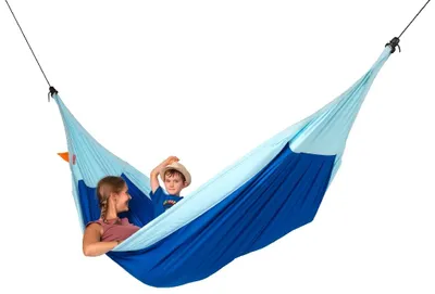 Produktbild von La Siesta Kinder-Maxi-Hängematte Moki Max dolphy blau aus Baumwolle inkl. Befestigungsmaterial