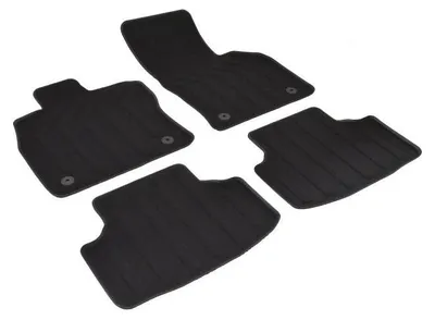 Obrázek produktu pro Sada gumových rohoží Gumarny Zubri do vozu ŠKODA Karoq SUV (NU7) – přední + zadní