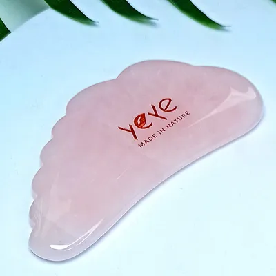 Zdjęcie produktu dla Kamień Gua Sha do masażu i relaksu AFRODYTA - różowy kwarc