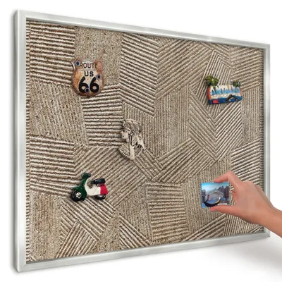 Produktbild von Magnettafel 70x50 cm in einem silbernen Rahmen - Magnetische Metalltafel, Magnetpinnwand zur Wandmontage für Wohnzimmer, Küche, Flur, Kinderzimmer und Büro - Geometrisches Muster