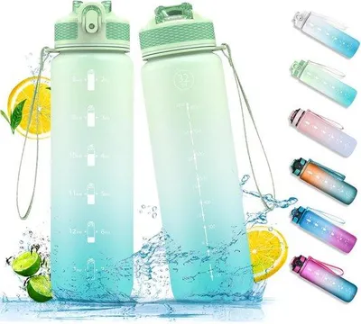 Produktbild von Ibenzoa® Trinkflasche 1 L mit Trinkhalm & Zeitmarkierungen, Tritan-Copolyester, BPA‑frei, 360° auslaufsicher, Einhandbedienung, Tragegurt