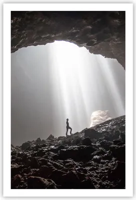 Produktbild von Poster - Poster ohne Rahmen - Höhle Morgendämmerung Frau - 61x91,5 cm - Wand Bild - Wanddeko - Wandbilder - Kunstposter - Wandposter - Bilder - Kunstdruck - Wanddekoration - Wandbild - P2XPA61x91-4468