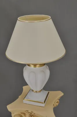 Produktbild von Design Lampe Tischlampe Leuchte Klassische Beleuchtung Tisch Lampen XXL 58cm